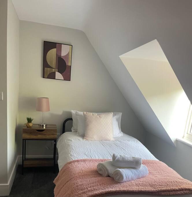 Poplar House-2Bedroom House In Town Centre With Free Parking By Shortstays4U Кингс Лин Екстериор снимка