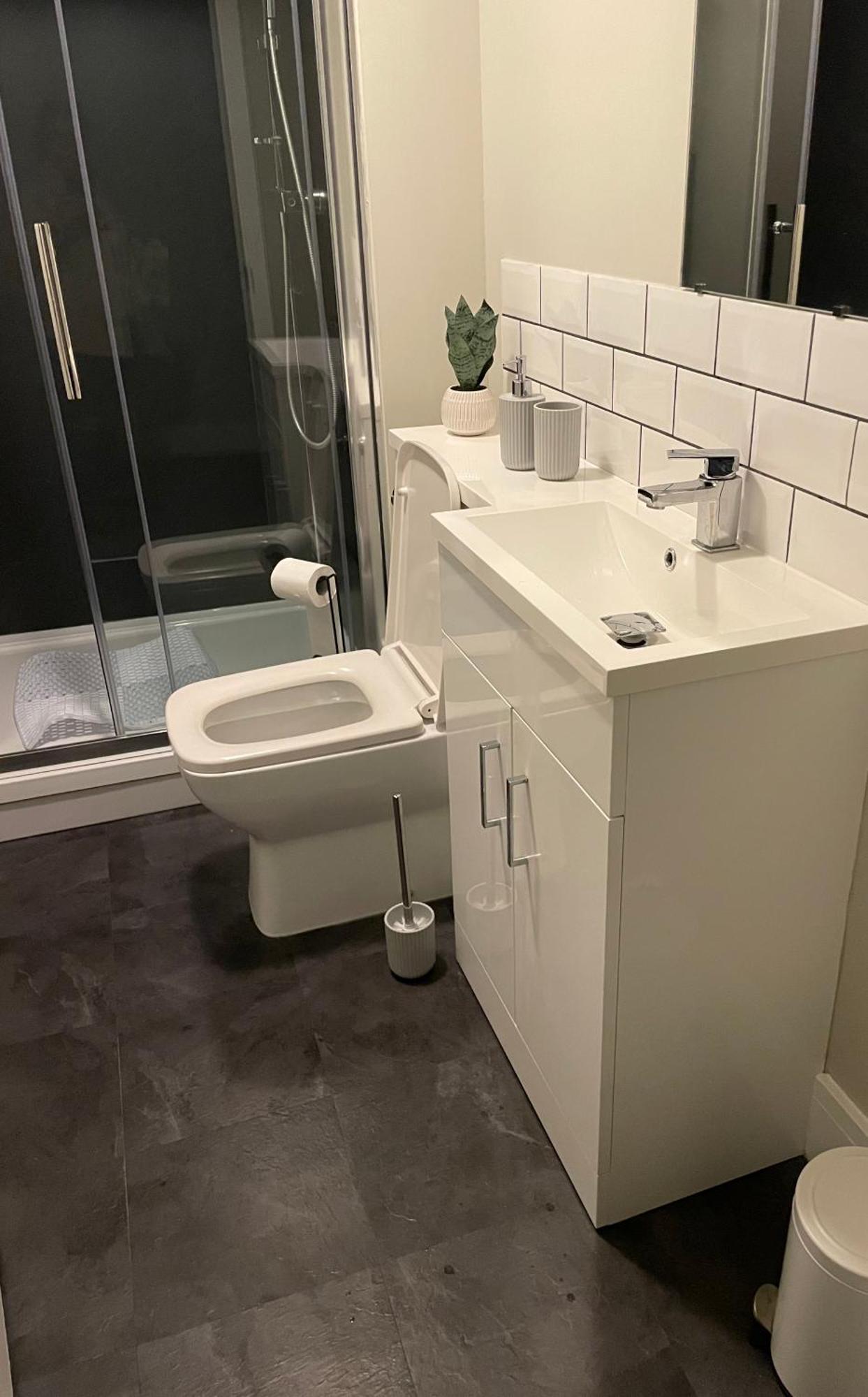 Poplar House-2Bedroom House In Town Centre With Free Parking By Shortstays4U Кингс Лин Екстериор снимка
